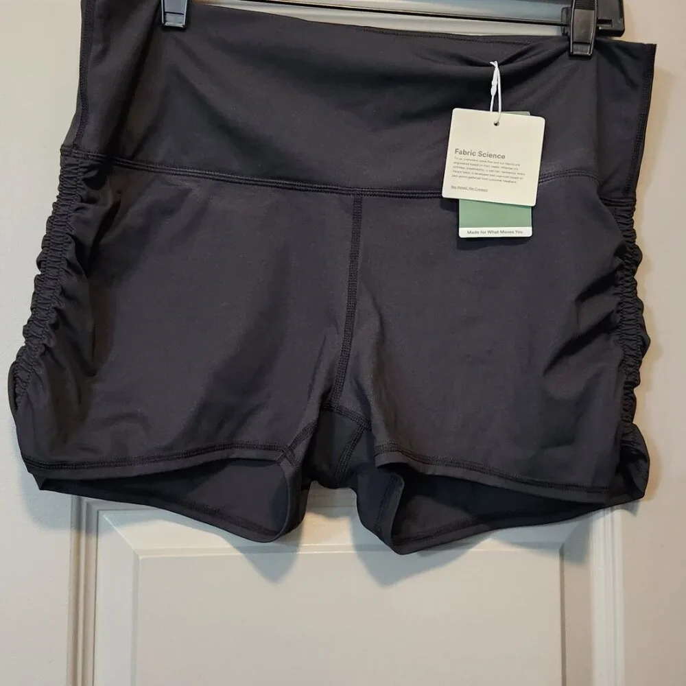 Halara Cinched Shorts - Picture 3 of 6